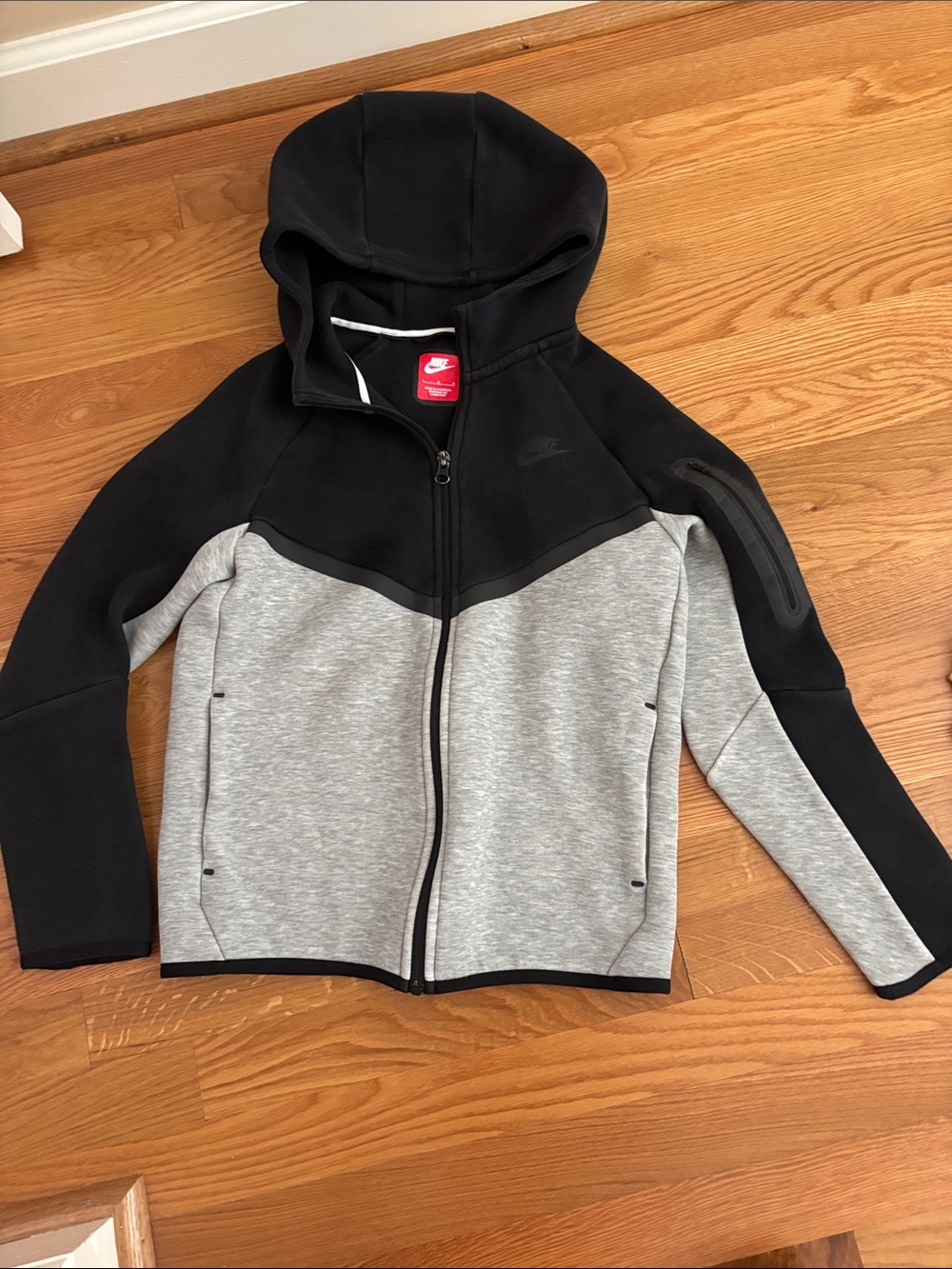 Nike Kids Black & Gray Hooded Zip-Up Sweatshirt - Picture 4 of 7